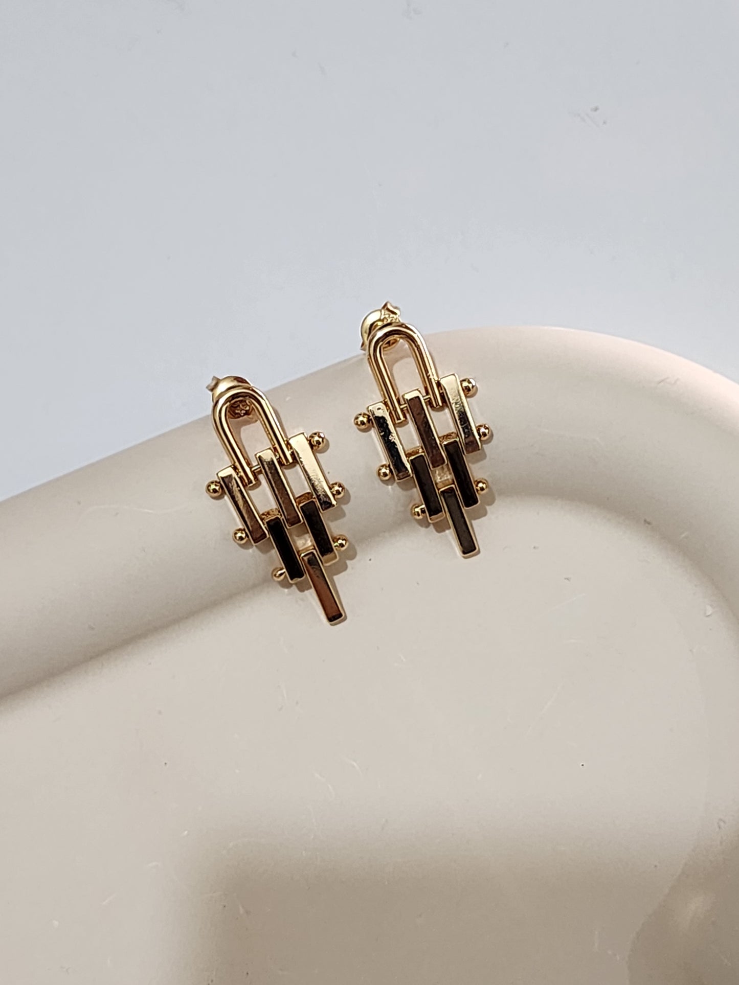 MNE024 Casual Earring