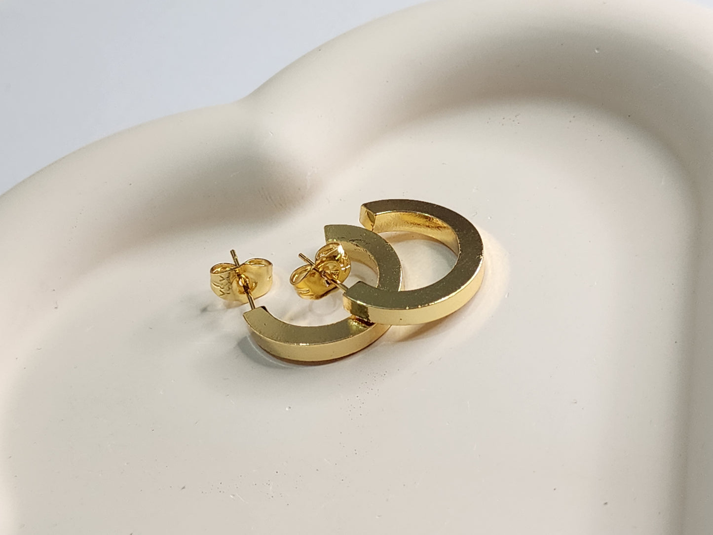 MNE027 Casual Earring