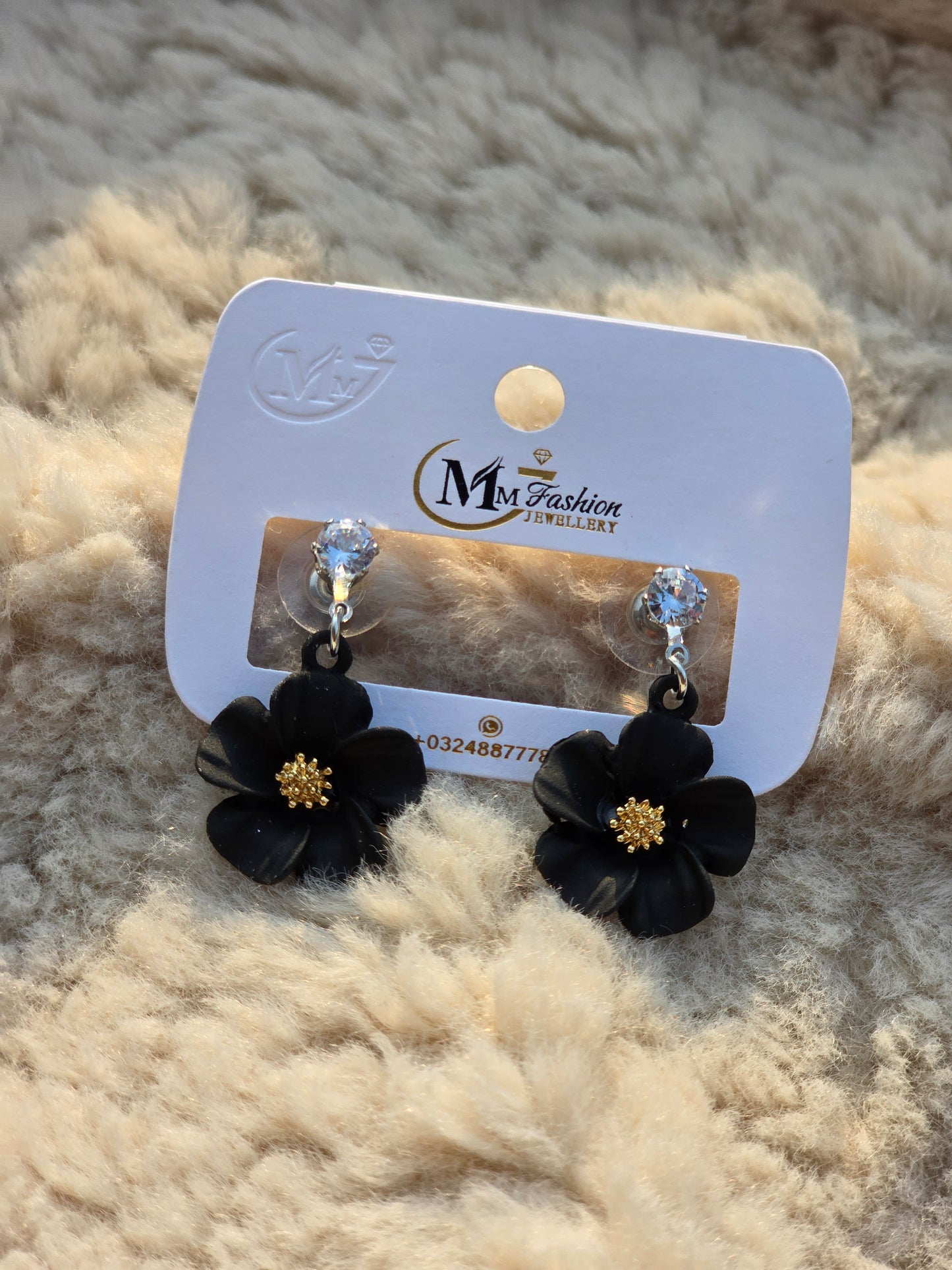 MNE001 Casual Earring