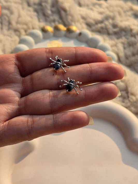 MNE008 Casual Earring