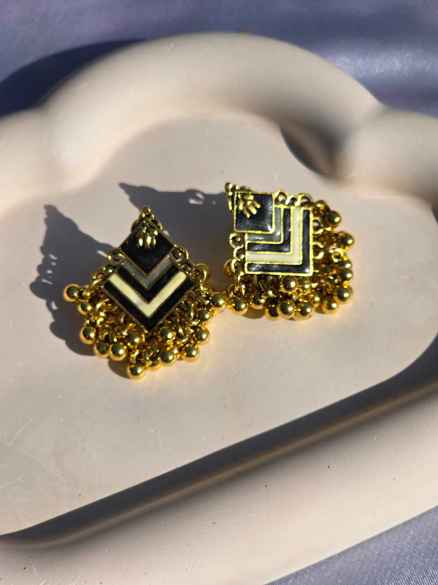 MNE031 Casual Earring