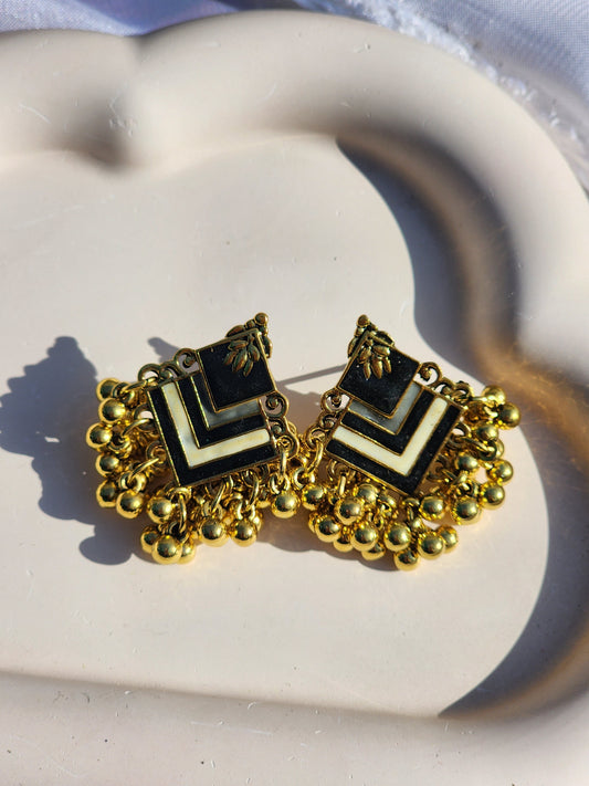 MNE033 Casual Earring