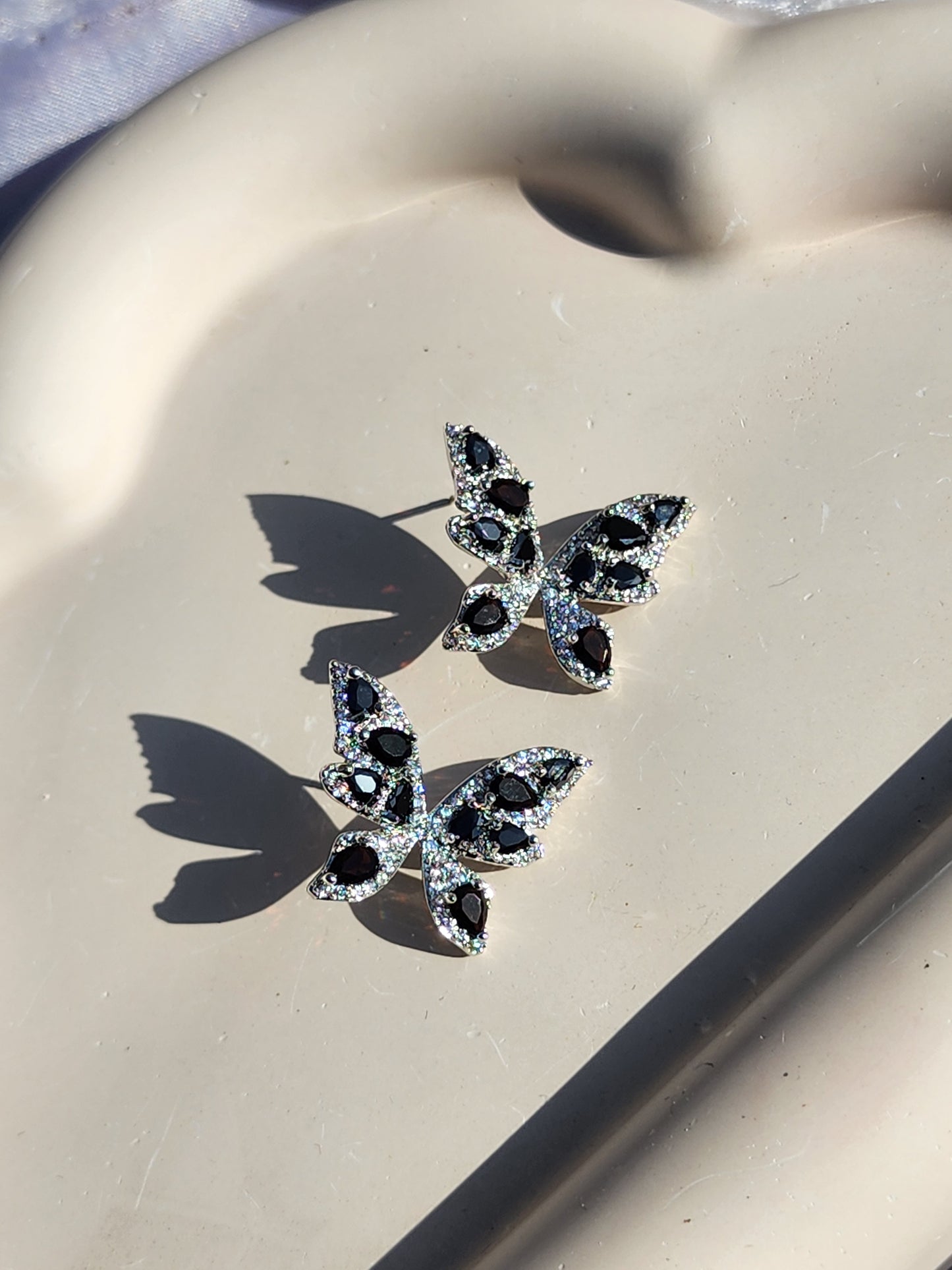 MNE030 Casual Earring