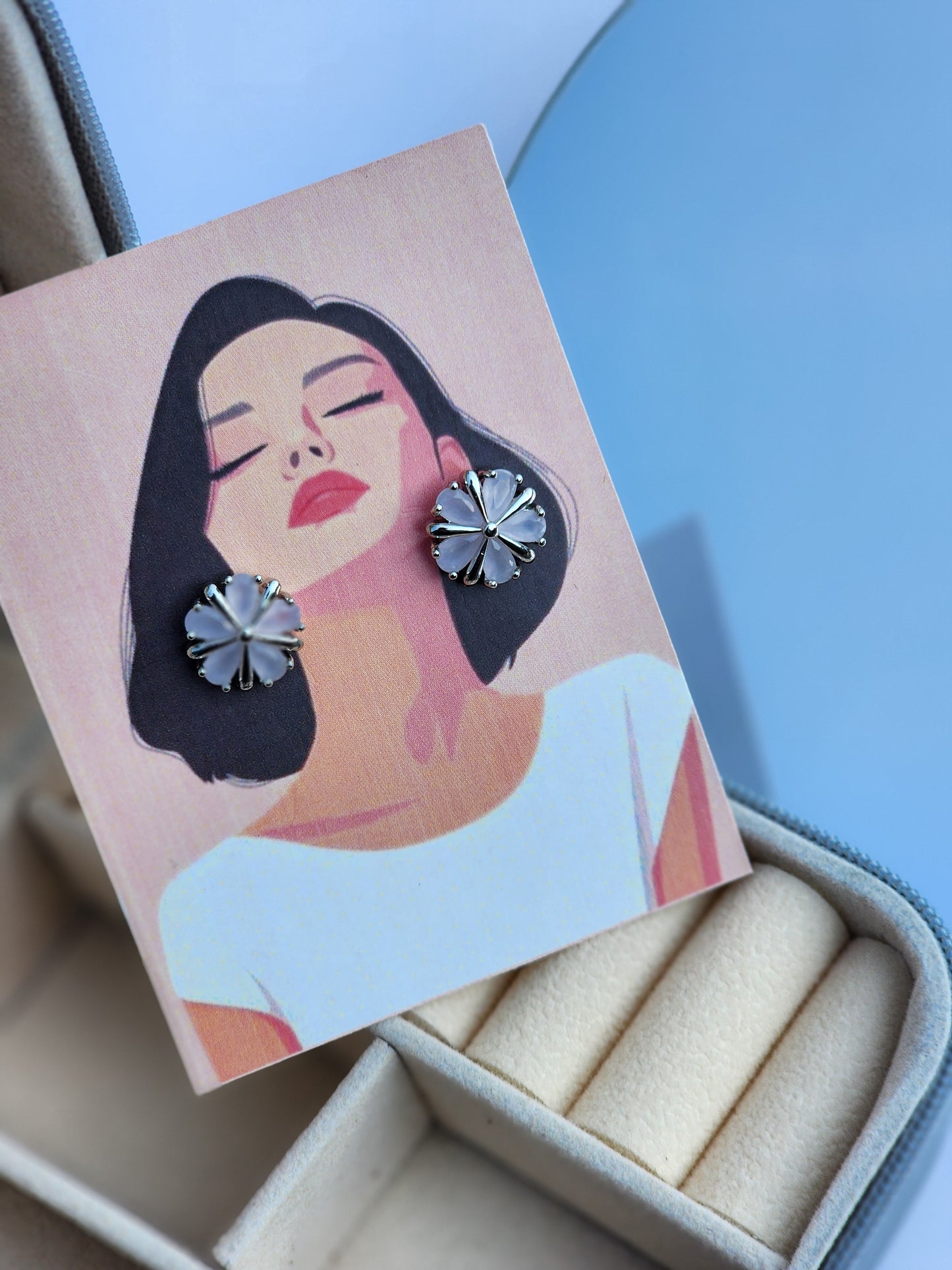 MNE051 Casual Earring