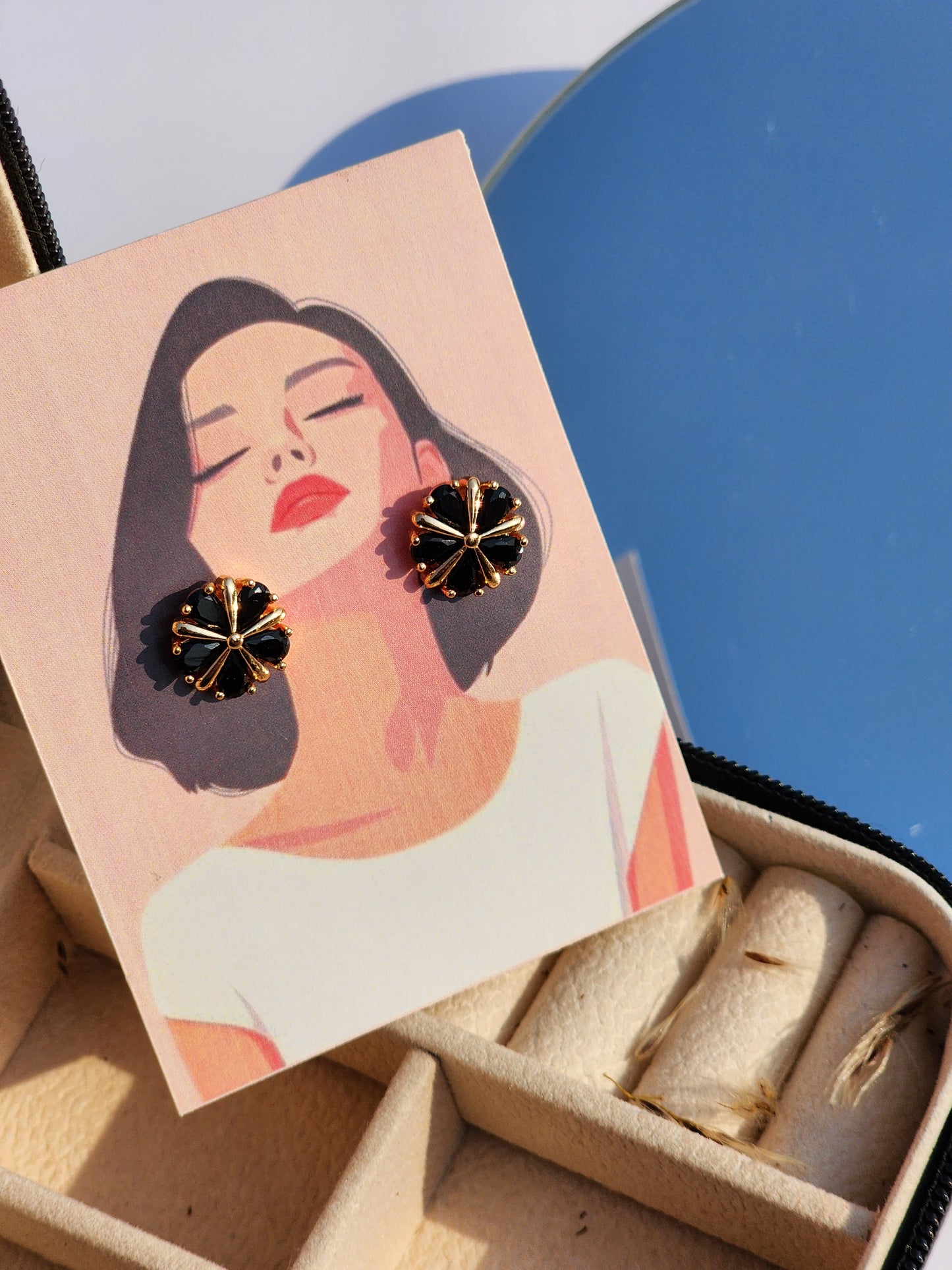 MNE052 Casual Earring
