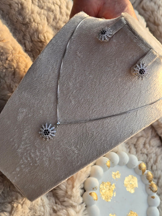 MNN010 Necklace
